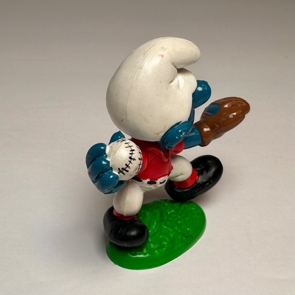 Vintage 1983 Schleich Baseball Smurf Pitcher – W. Berrie – Hong Kong – Peyo - Picture 2 of 7